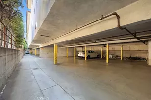 332 Riverdale Dr, Glendale, CA 91204 - Photo 11