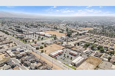 3553 E Highland Avenue, Highland, CA 92346 - Photo 7