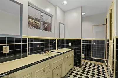 1127 W Foothill Boulevard, Arcadia, CA 91006 - Photo 21