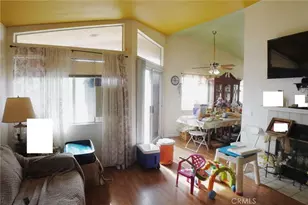 14419 Woodland Dr, Fontana, CA 92337 - Photo 7