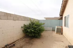 14419 Woodland Dr, Fontana, CA 92337 - Photo 17