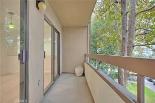 460 Oak St, Glendale, CA 91204 - Photo 7