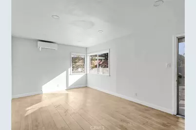 639 E 105th, Los Angeles, CA 90002 - Photo 5