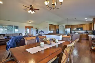 25152 Valle Dr, Crestline, CA 92325 - Photo 11