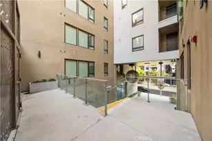 709 E Walnut Street, Pasadena, CA 91101 - Photo 45