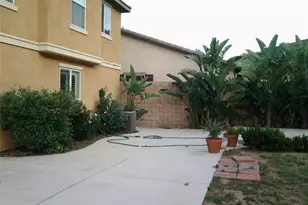 12022 Loyola Ct, Fontana, CA 92337 - Photo 5