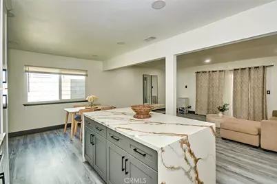 10864 Wolcott Place, Mission Hills (San Fernando), CA 91345 - Photo 11