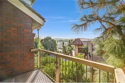 18324 Clark Street #315, Tarzana, CA 91356 - Photo 3