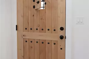 1361 Armadale Ave, Los Angeles, CA 90042 - Photo 35