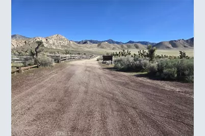 23400 Vanessa Avenue, Onyx, CA 93255 - Photo 9