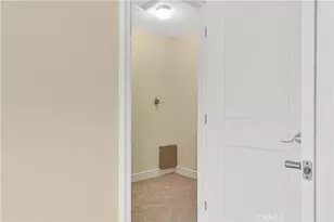 66 N Allen Ave, Pasadena, CA 91106 - Photo 21