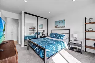 8400 De Longpre, West Hollywood, CA 90069 - Photo 13