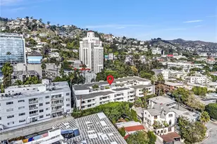 8400 De Longpre, West Hollywood, CA 90069 - Photo 23