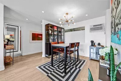 8400 De Longpre #212, West Hollywood, CA 90069 - Photo 3