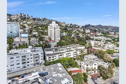 8400 De Longpre #212, West Hollywood, CA 90069 - Photo 21