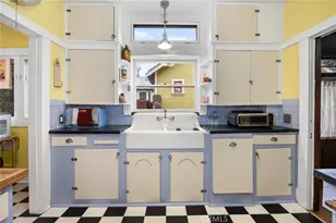 577 N Chester Ave, Pasadena, CA 91106 - Photo 19