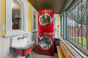 577 N Chester Ave, Pasadena, CA 91106 - Photo 23