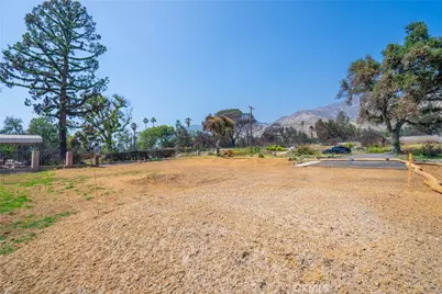 556 E Las Flores, Altadena, CA 91001 - Photo 11