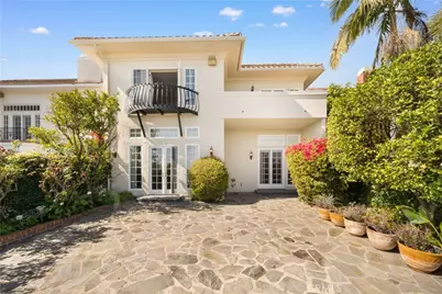 2282 Canyonback, Los Angeles, CA 90049 - Photo 15