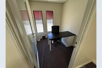 596 N Lake Avenue #203, Pasadena, CA 91101 - Photo 5