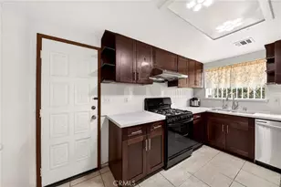 13813 Los Angeles, Baldwin Park, CA 91706 - Photo 9