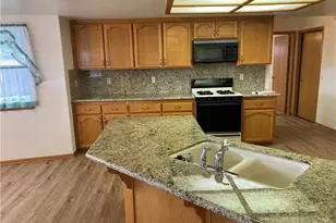 12563 Sarsi Ct, Apple Valley, CA 92308 - Photo 17