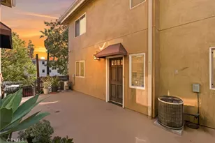 1133 S Hoover, Los Angeles, CA 90006 - Photo 3