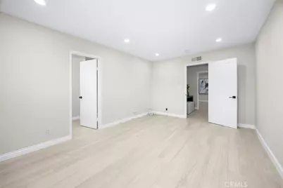 105 S Mayflower Ave #E, Monrovia, CA 91016 - Photo 33