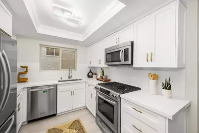 105 S Mayflower Ave #E, Monrovia, CA 91016 - Photo 17