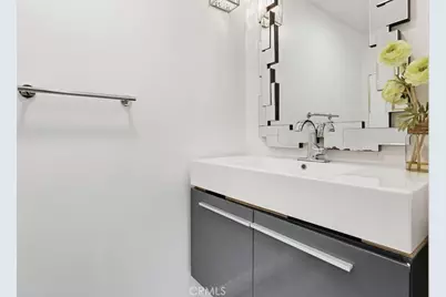 9499 Cherokee, Beverly Hills, CA 90210 - Photo 11