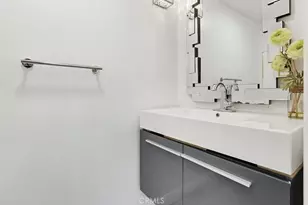 9499 Cherokee, Beverly Hills, CA 90210 - Photo 11