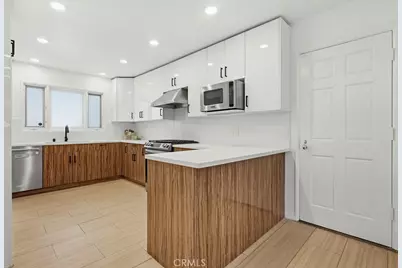 9499 Cherokee, Beverly Hills, CA 90210 - Photo 15