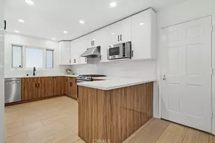 9499 Cherokee, Beverly Hills, CA 90210 - Photo 15