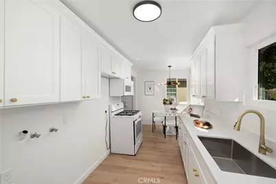 415 E Walnut Avenue, Monrovia, CA 91016 - Photo 25