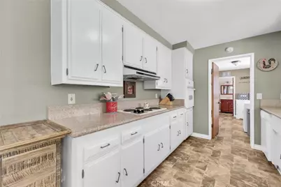 350 E Hacienda, Corona, CA 92879 - Photo 9