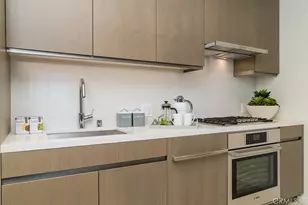 889 S Francisco Street, Los Angeles, CA 90017 - Photo 3