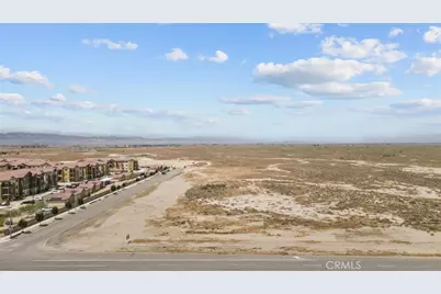 30 Avenue H, Lancaster, CA 93536 - Photo 3