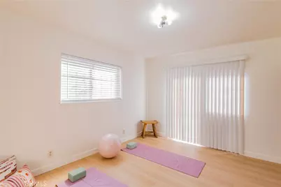 1633 E 1st Street #1, Long Beach, CA 90802 - Photo 11