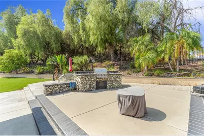 15 Ravencrest Circle, Phillips Ranch, CA 91766 - Photo 19