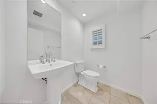 126 Gulfstream, Irvine, CA 92620 - Photo 7