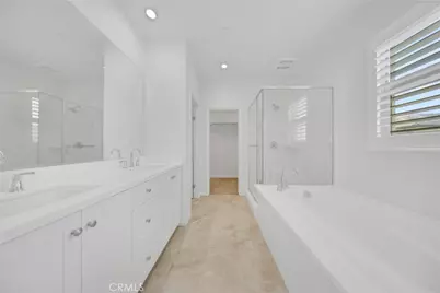 126 Gulfstream, Irvine, CA 92620 - Photo 35