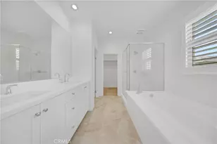 126 Gulfstream, Irvine, CA 92620 - Photo 35