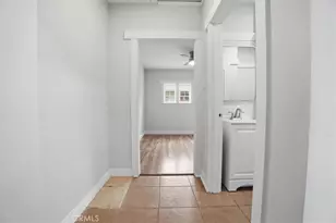 1049 E Claremont, Pasadena, CA 91104 - Photo 11