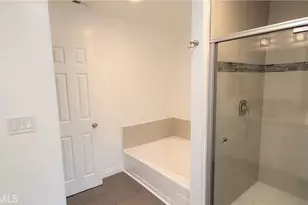 23310 Weller Pl, Woodland Hills, CA 91367 - Photo 11