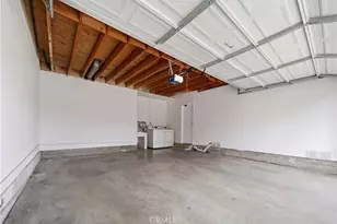 9201 Wakefield Ave, Panorama City, CA 91402 - Photo 25