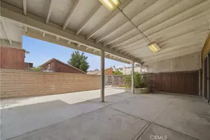 9201 Wakefield Ave, Panorama City, CA 91402 - Photo 23