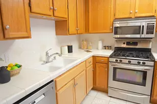 240 S Mentor, Pasadena, CA 91106 - Photo 13