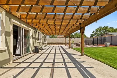 9289 Sycamore, Fontana, CA 92335 - Photo 21