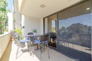 750 S Spaulding Ave, Los Angeles, CA 90036 - Photo 23