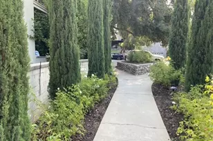 101 N Grand, Pasadena, CA 91103 - Photo 3